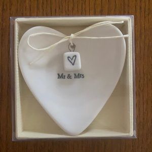 Mr & Mrs ring dish, brand new in box
